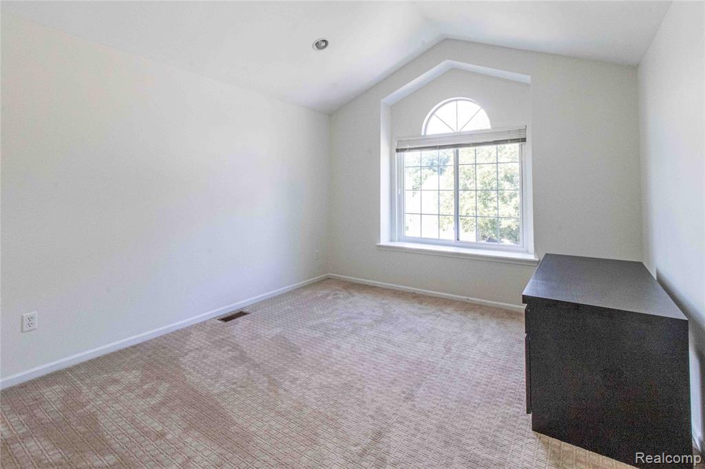 47302 Butler Lane, Novi, MI — Photo 40