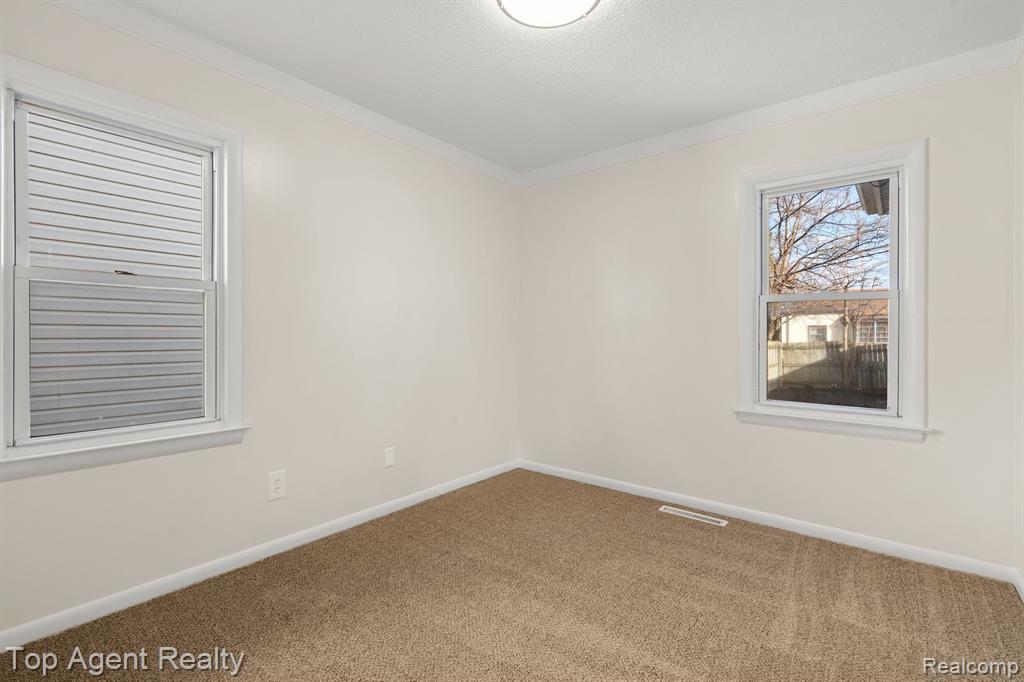 8293 FORD Avenue, Warren, MI 48089 — Photo 9
