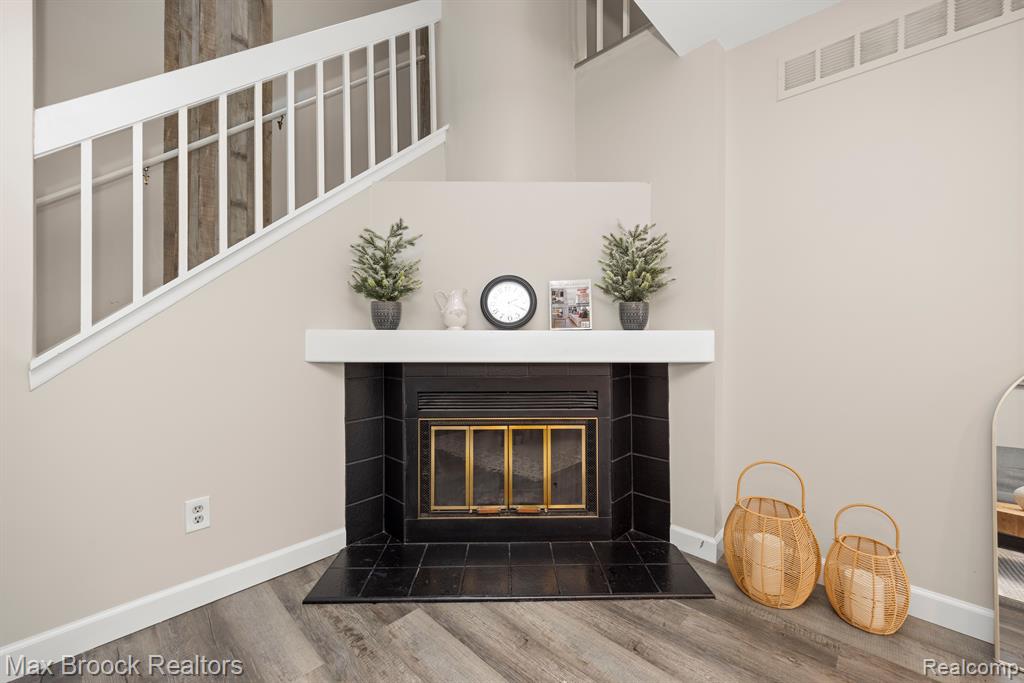 31139 COUNTRY, Farmington Hills, MI 48331 — Photo 10