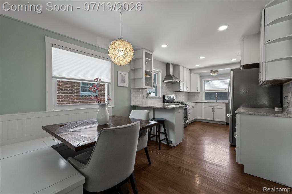502 W Sunnybrook Drive, Royal Oak, MI 48073 — Photo 7
