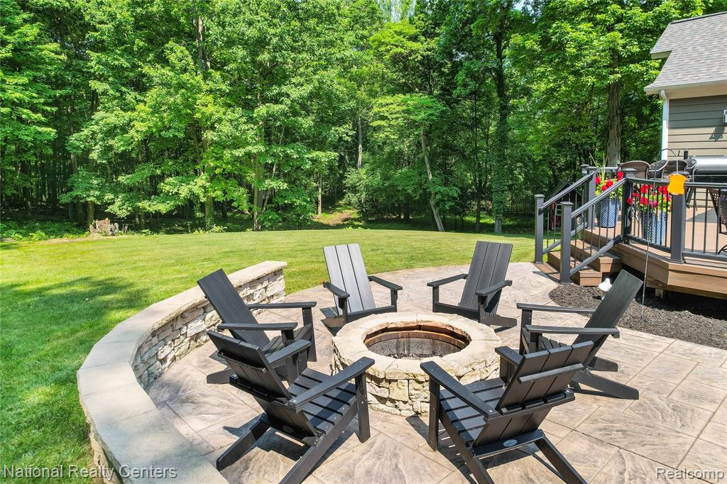 11500 Lisa Lori Lane, South Lyon, MI 48178 — Photo 7