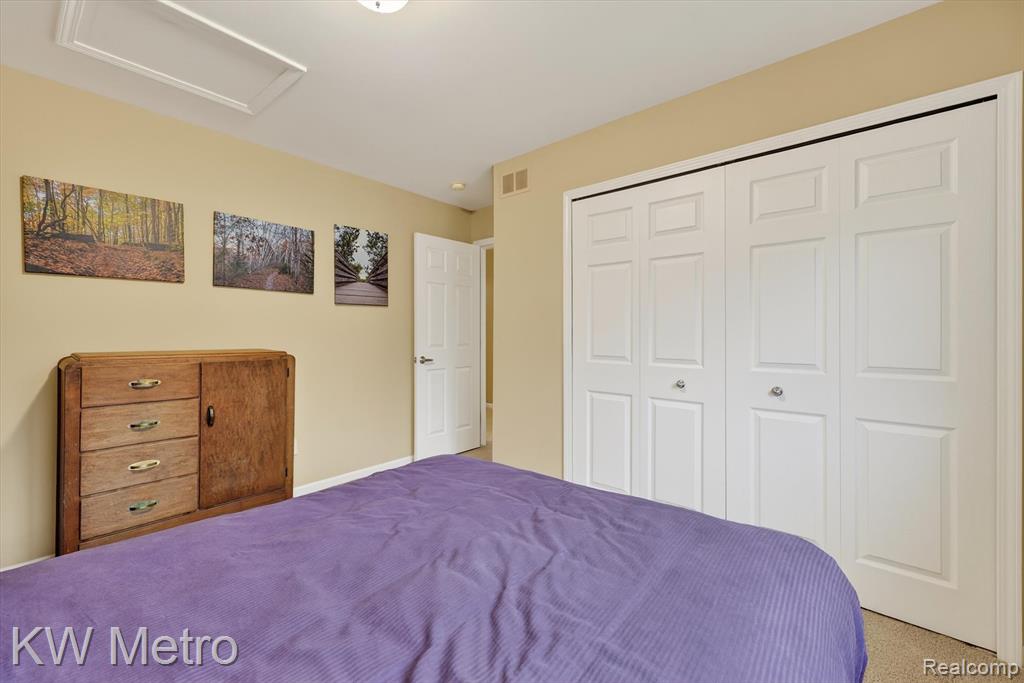 4668 Summer Ridge Drive, Howell, MI 48843 — Photo 33