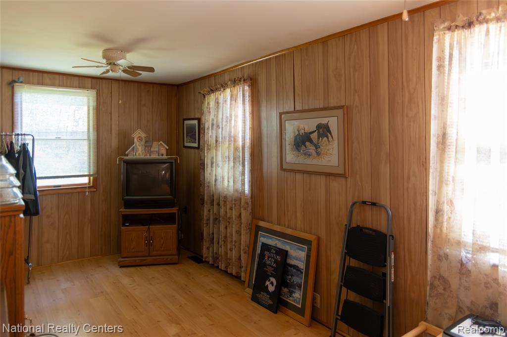 21106 Spears Road, Pinckney, MI 48169 — Photo 10