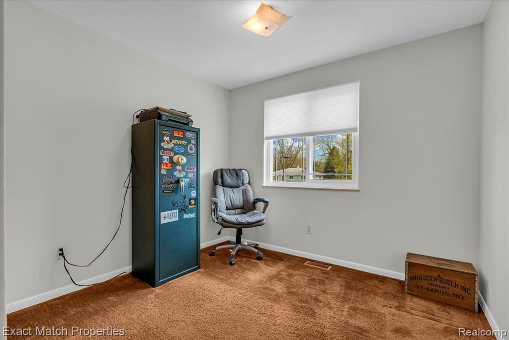 7180 HOWELL Avenue, Waterford, MI 48327 — Photo 34