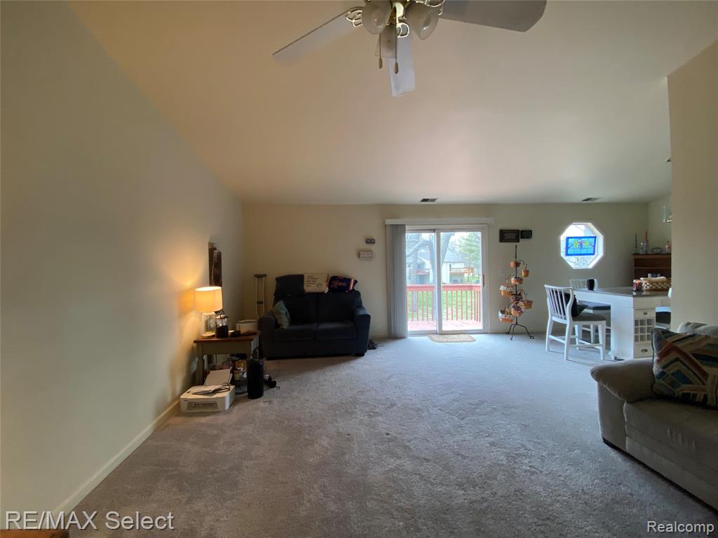 5024 Harbor Oak Drive, Waterford, MI 48329 — Photo 16