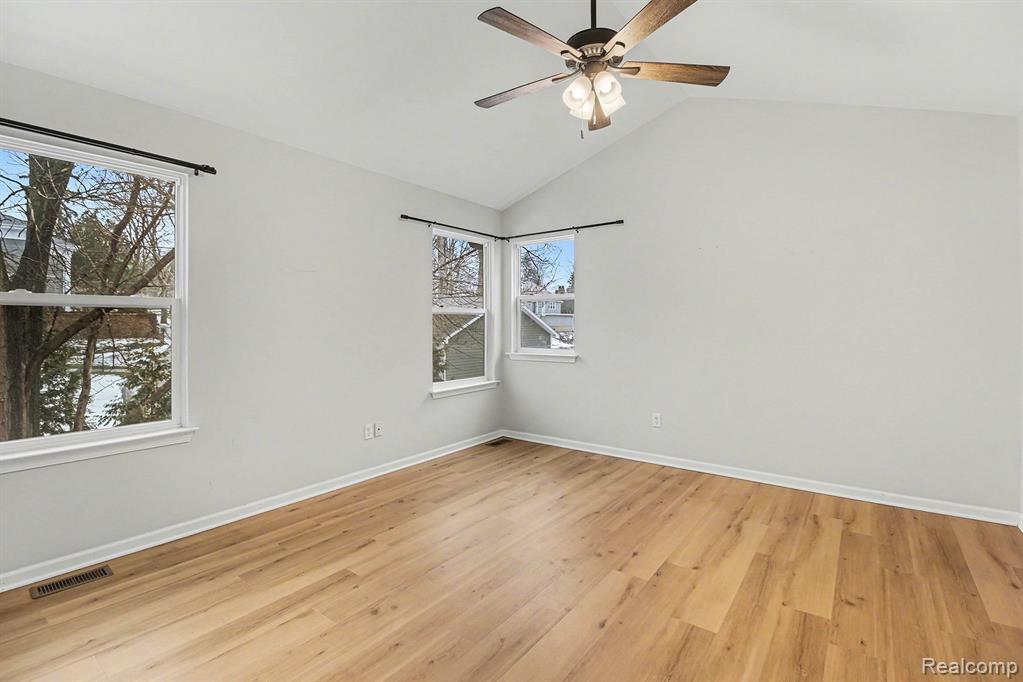761 Milford Glen Court, Milford, MI 48381 — Photo 12