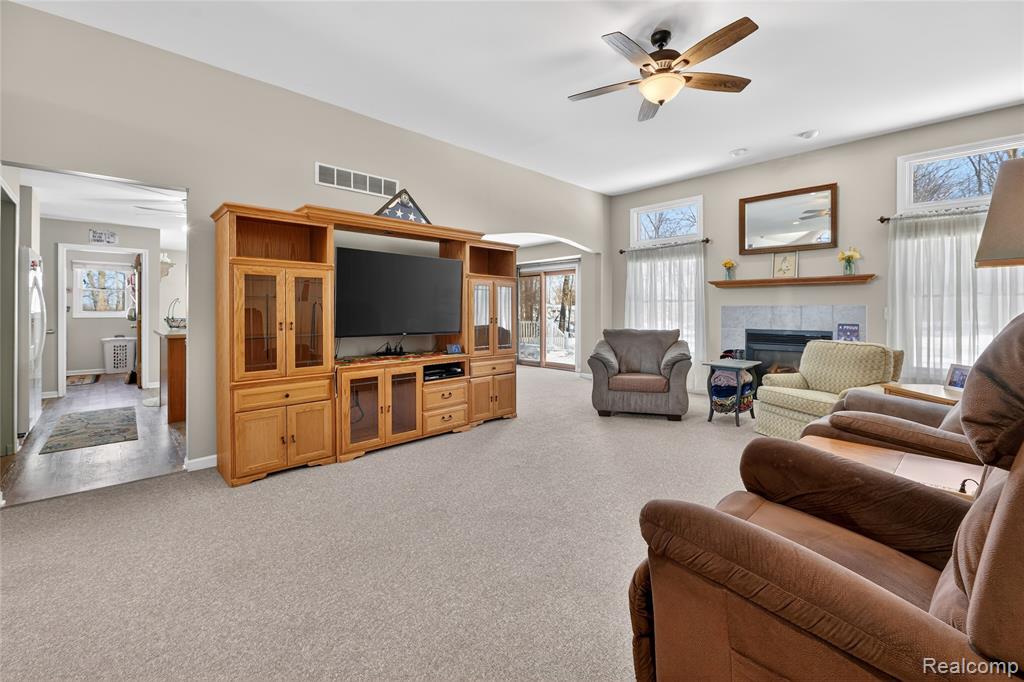 468 Dama View Court, Howell, MI 48855 — Photo 5