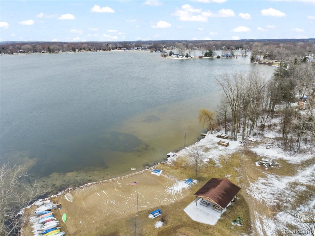3778 Ponchartrain Drive, Pinckney, MI 48169 — Photo 31
