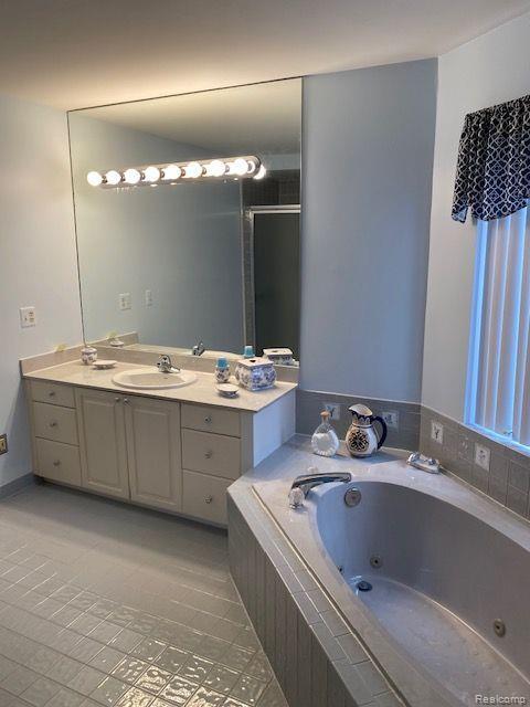 37557 AMBER Drive, Farmington Hills, MI 48331 — Photo 32