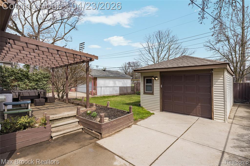 2048 Gardner Avenue, Berkley, MI 48072 — Photo 42