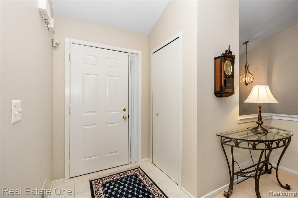 367 N Oak Drive, Commerce Twp, MI 48390 — Photo 10