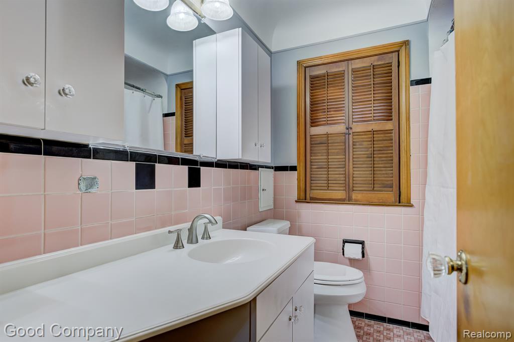 464 MORAN Road, Grosse Pointe Farms, MI 48236 — Photo 19