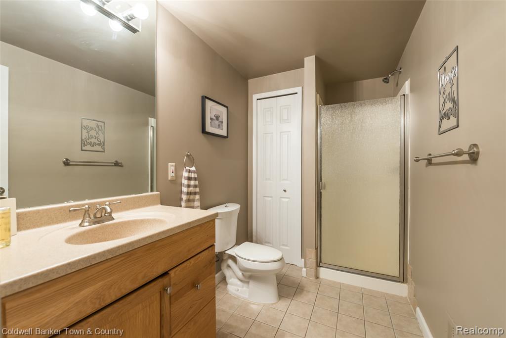 47740 Royal Pointe Drive, Canton, MI 48187 — Photo 45