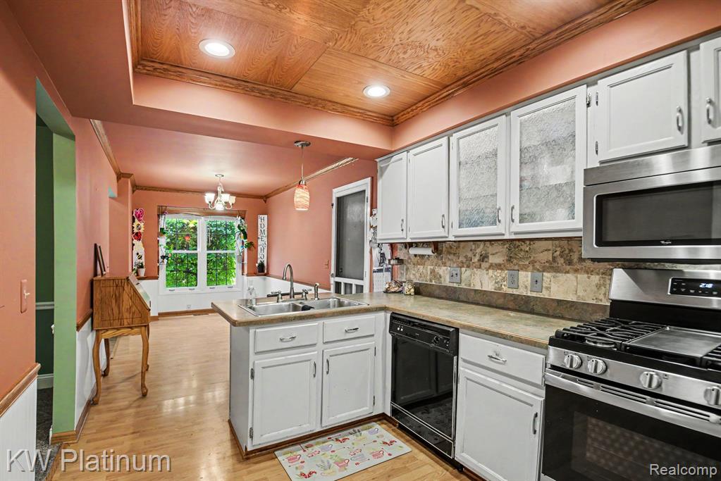 15640 Orchard Ridge Drive, Clinton Twp, MI 48038 — Photo 10