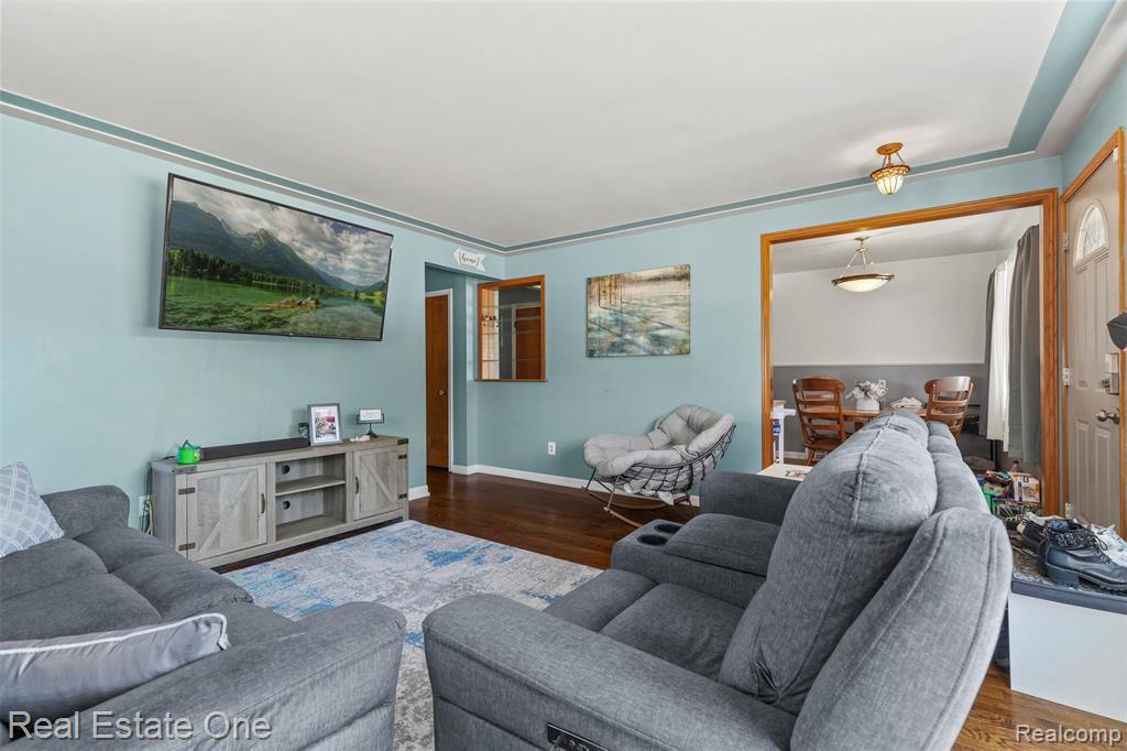 524 Pagel Avenue, Lincoln Park, MI 48146 — Photo 3