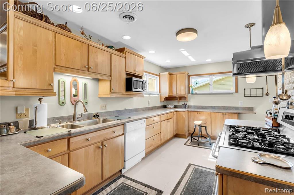 9905 Dixie Highway, Ira, MI — Photo 10