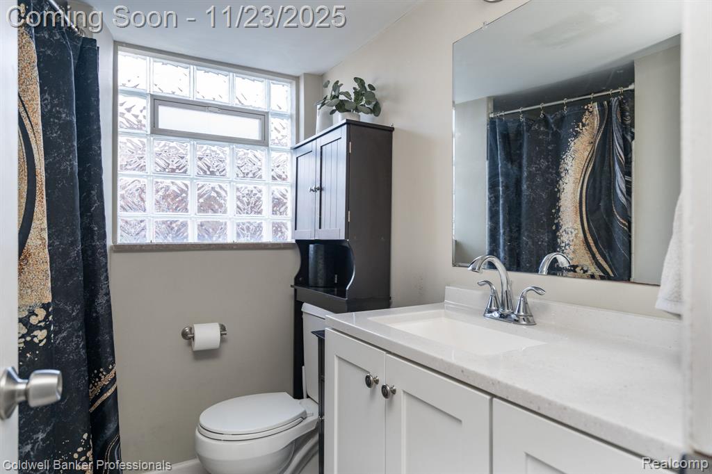 17377 Avilla Boulevard, Lathrup Village, MI 48076 — Photo 14