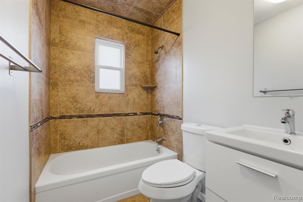 57 W Elmwood Avenue, Clawson, MI — Photo 15