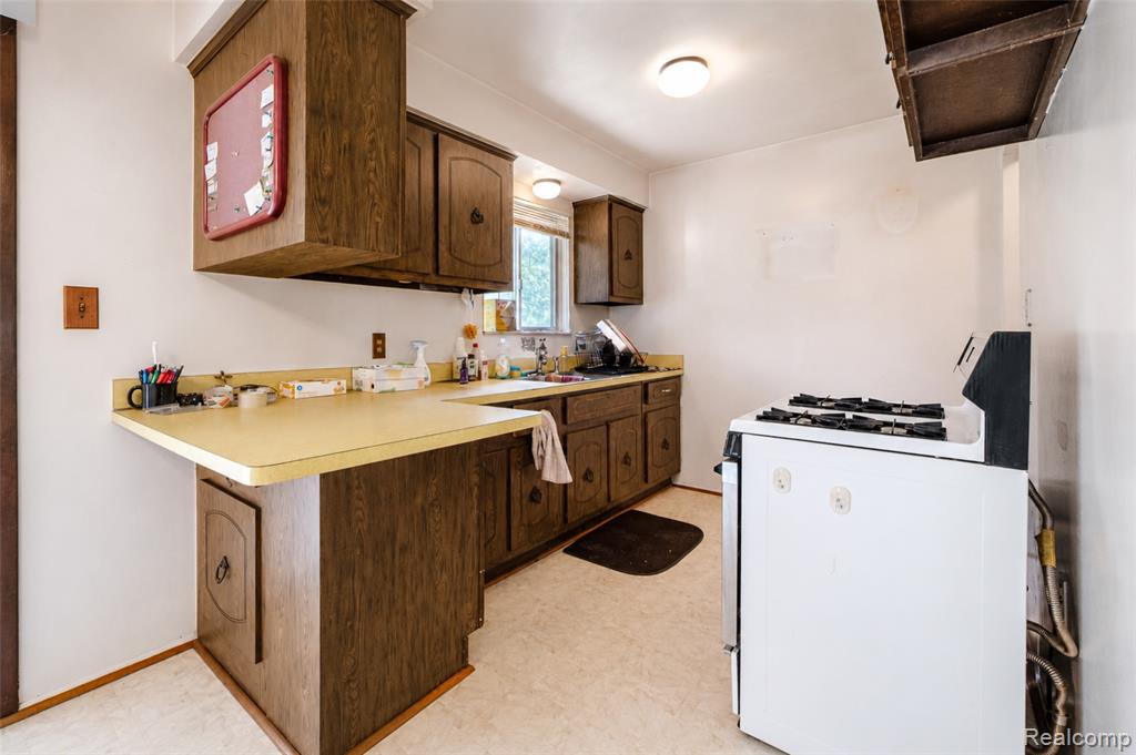 555 Tomahawk Trail, Highland, MI — Photo 13