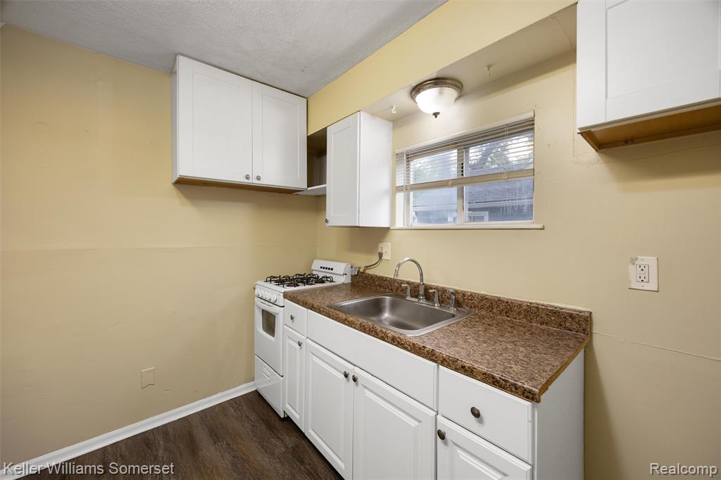 7067 Studebaker Avenue, Warren, MI 48091 — Photo 8