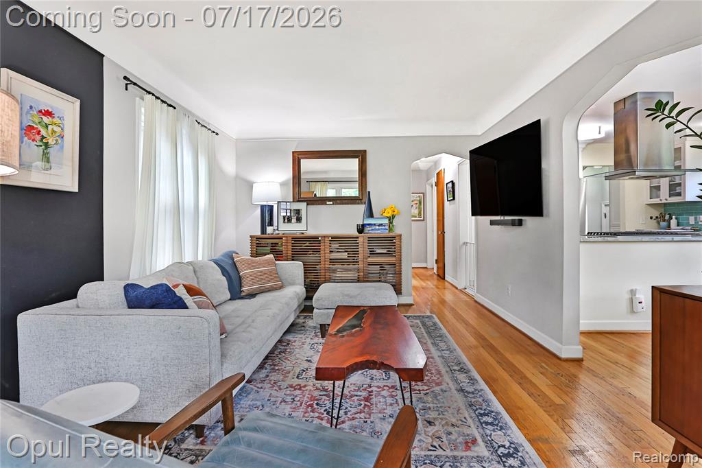 905 Forestdale Road, Royal Oak, MI 48067 — Photo 10