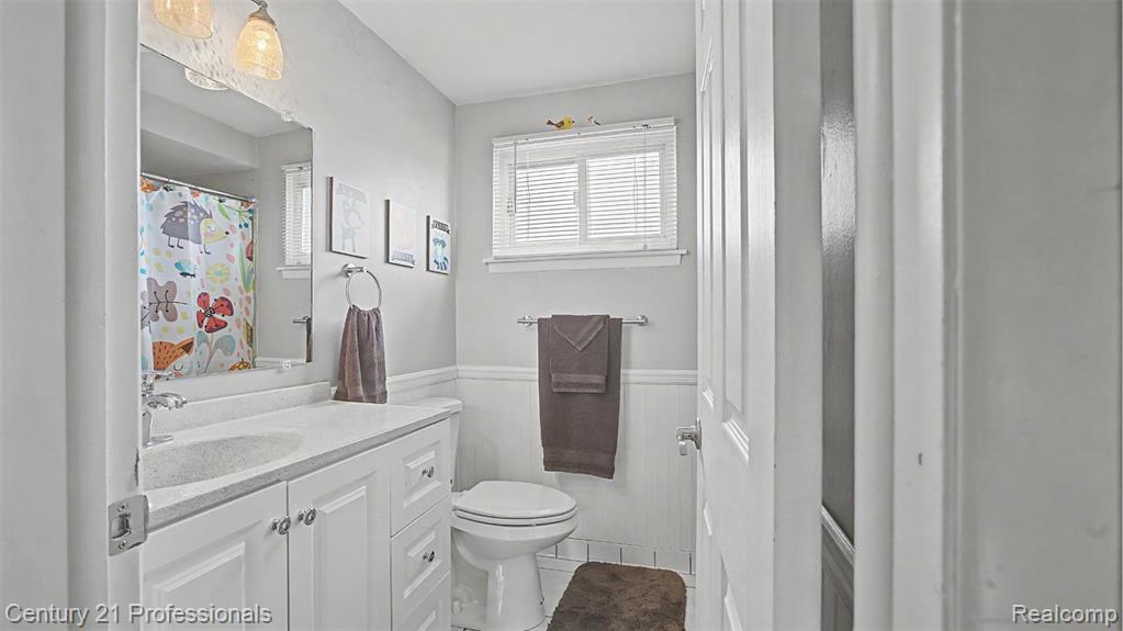 20463 Law Avenue, Brownstown, MI 48183 — Photo 41