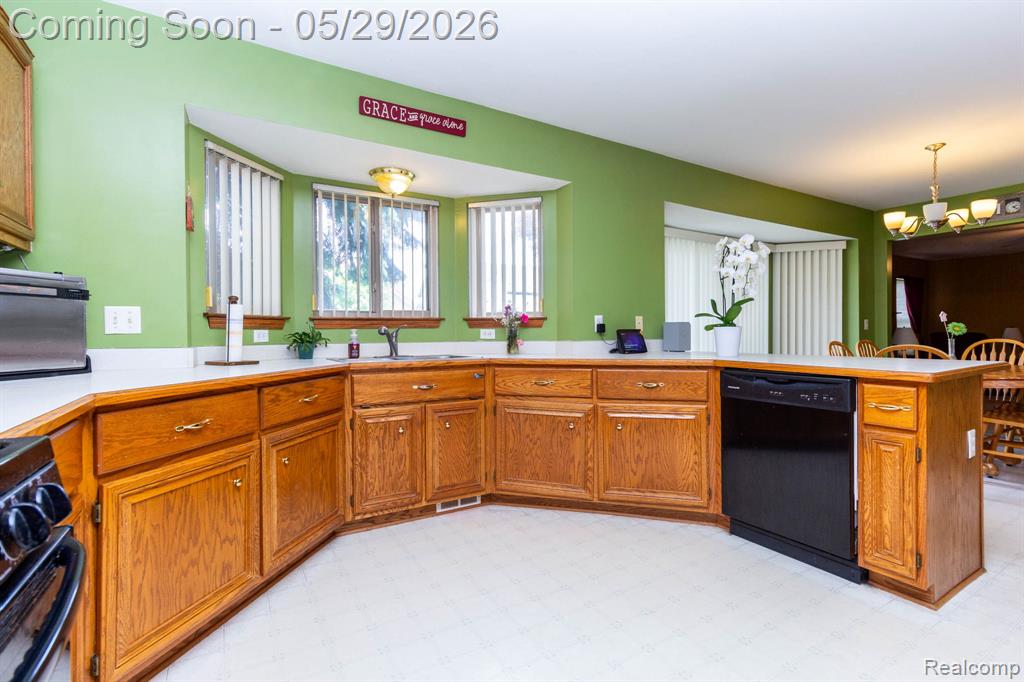 24227 Brentwood Drive, Trenton, MI 48183 — Photo 11