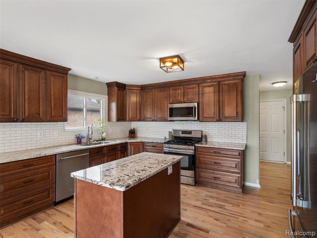 50308 Hillside Drive, Macomb, MI 48044 — Photo 12