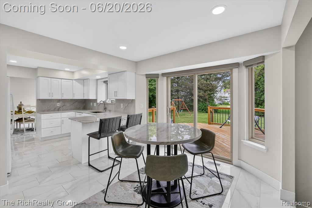 47185 Scarlet Drive S, Novi, MI — Photo 17
