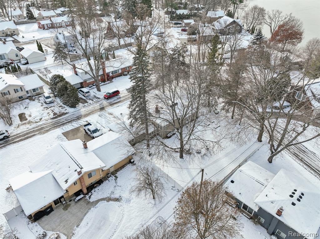 4049 S Shore Street, Waterford, MI 48328 — Photo 29