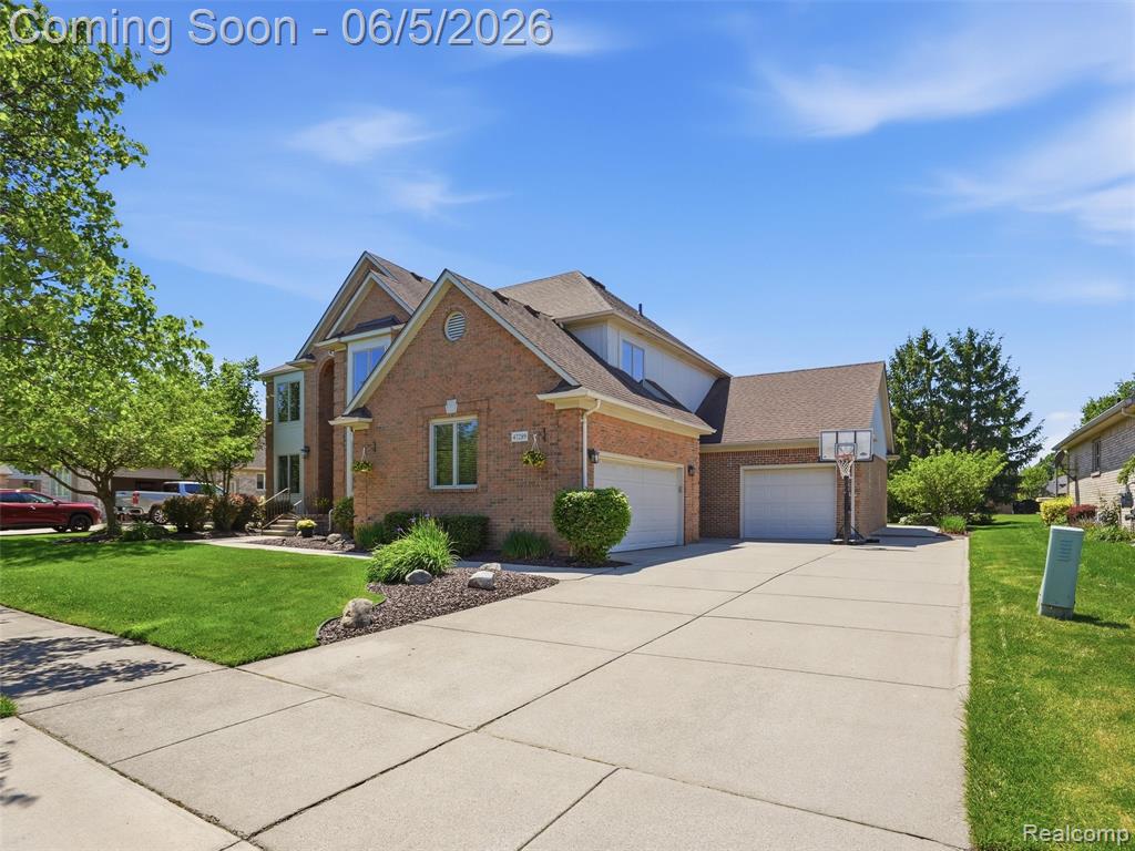 47289 Robins Nest Drive, Utica, MI 48315 — Photo 2