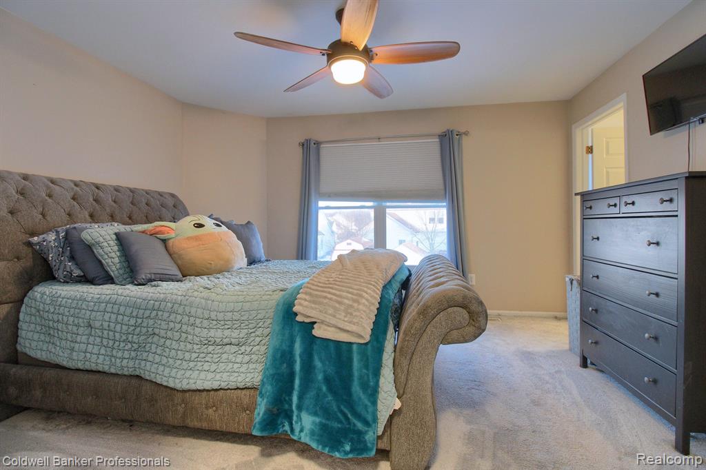 6647 ROBINDALE Drive, Ypsilanti, MI 48197 — Photo 18