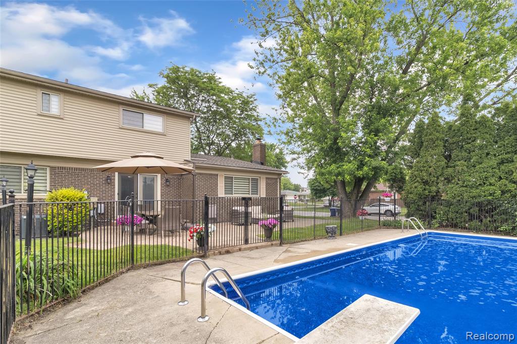 6880 Brookshire Drive, Canton, MI 48187 — Photo 37