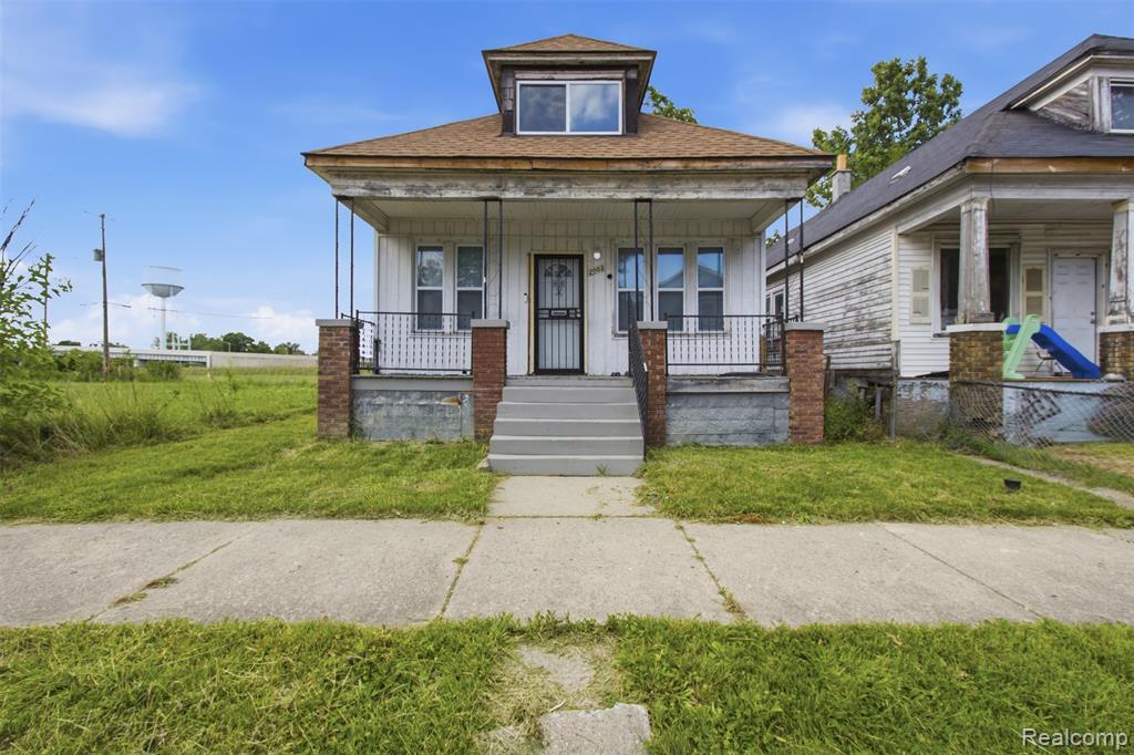 2003 Dearing Street, Hamtramck, MI 48212 — Photo 2
