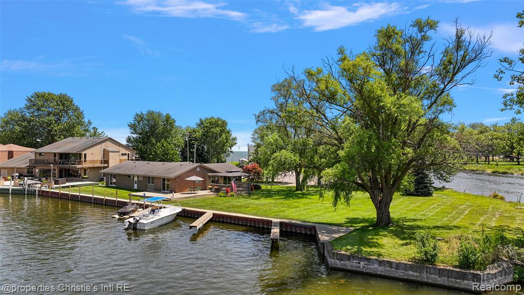 37337 LAKESHORE Drive, Harrison Township, MI