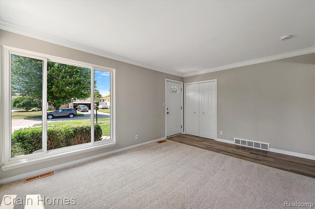 39648 Parklawn Drive, Sterling Heights, MI 48313 — Photo 14