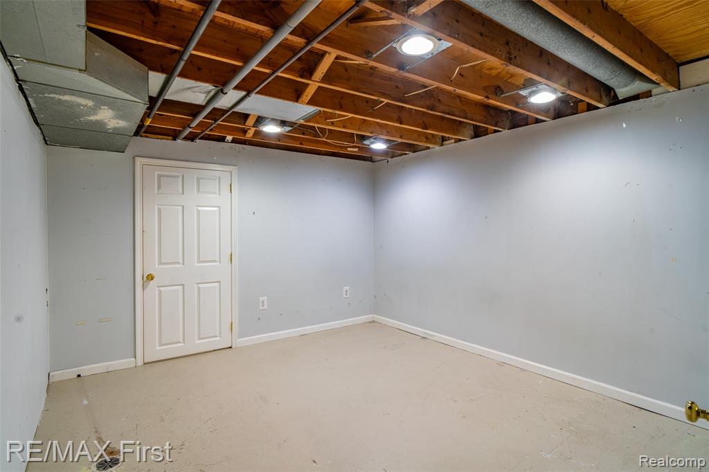 41498 Harvard Drive, Sterling Heights, MI 48313 — Photo 29