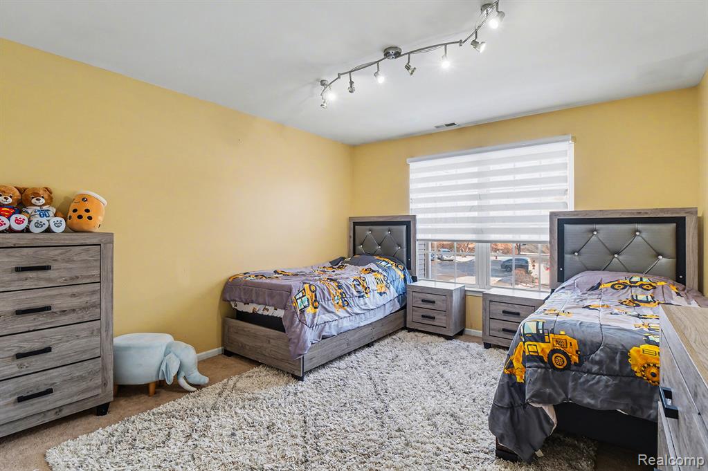 8469 Heywood Circle, Sterling Heights, MI 48312 — Photo 16