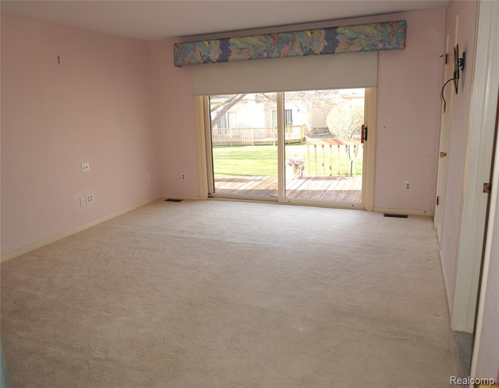 5129 Woodlands Lane, Bloomfield Hills, MI 48302 — Photo 10