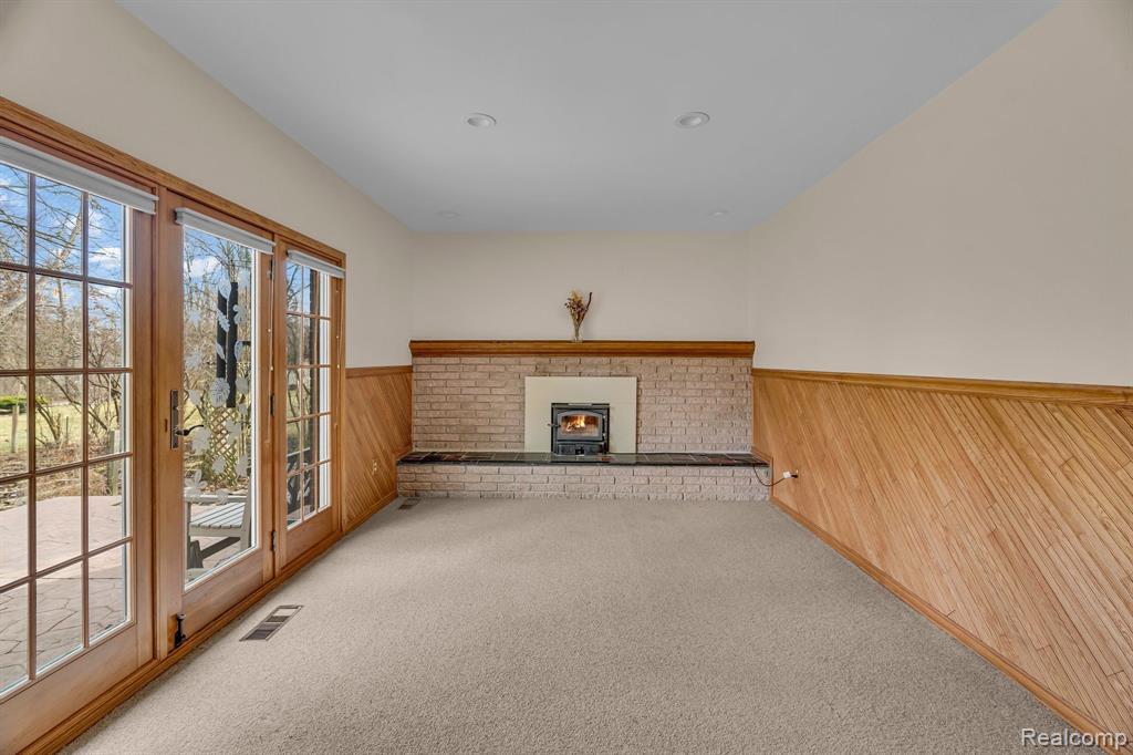 6084 HERBMOOR Street, Troy, MI 48098 — Photo 16