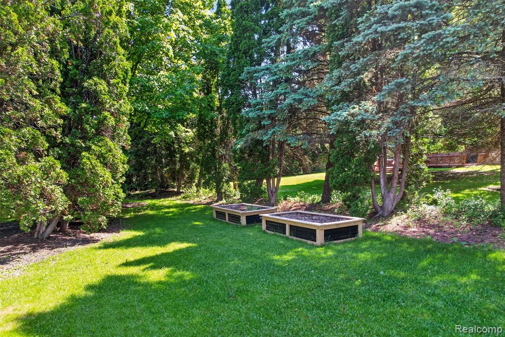 6182 Ledwin Drive, Troy, MI 48098 — Photo 29