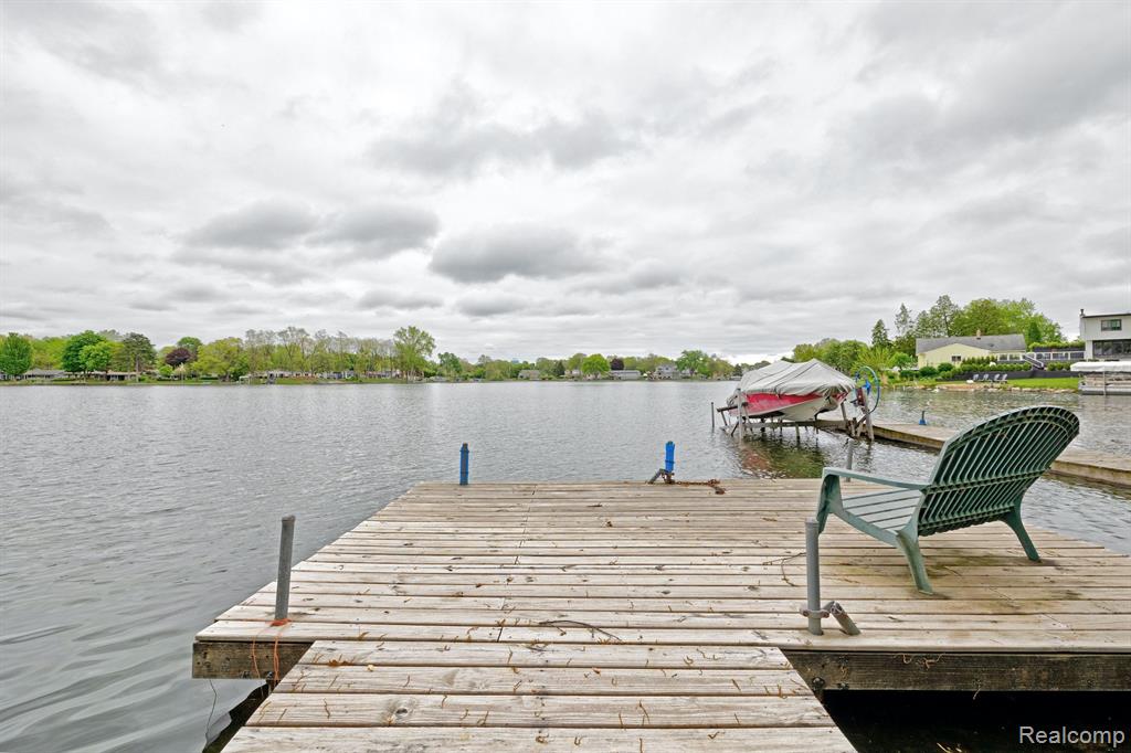 4030 ROLLINS Avenue, Waterford, MI 48329 — Photo 6