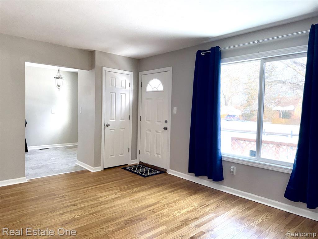731 Stanley Avenue, Pontiac, MI 48340 — Photo 16