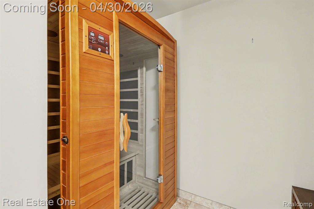 714 E University Avenue, Royal Oak, MI 48067 — Photo 27