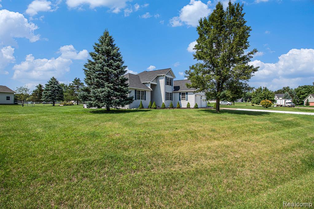 2173 Fawn Glen Circle, Lapeer, MI 48446 — Photo 4