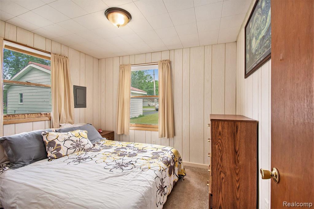 6954 LAKEVIEW Drive, Hubbard Lake, MI 49747 — Photo 10