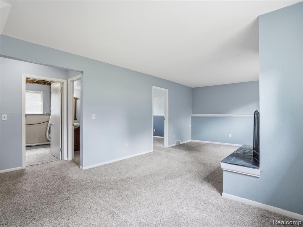 2439 N Long Lake Road, Fenton, MI 48430 — Photo 16