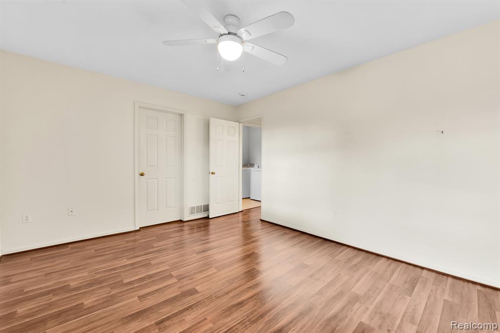 23268 STOFLET Lane, Trenton, MI 48183 — Photo 16