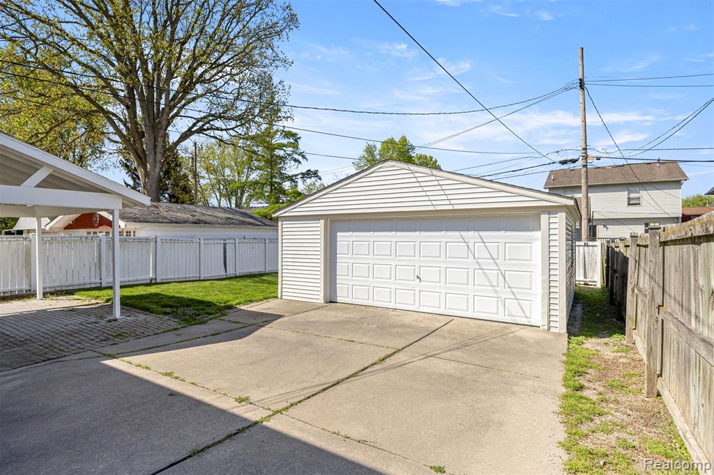 30022 White Street, Rockwood, MI — Photo 27