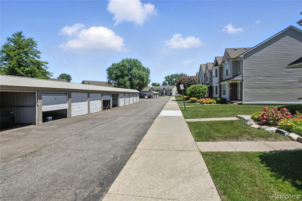 50501 Abbey Drive, New Baltimore, MI 48047 — Photo 4